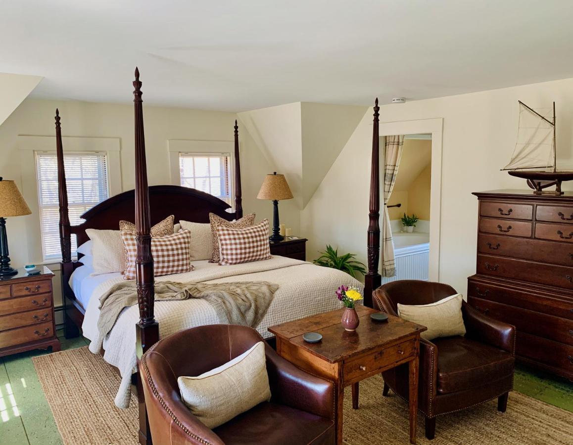 Bed and Breakfast Ashley Manor Барнстейбл Экстерьер фото
