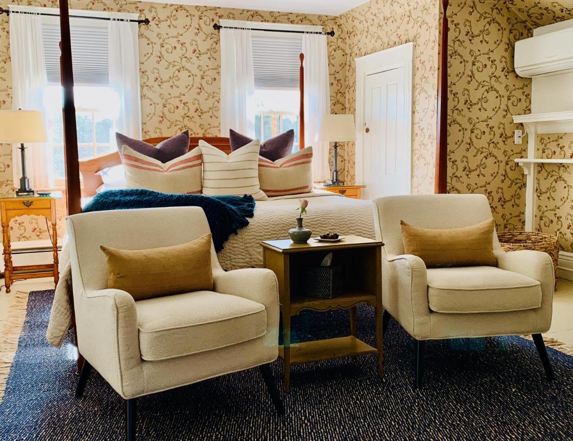 Bed and Breakfast Ashley Manor Барнстейбл Экстерьер фото