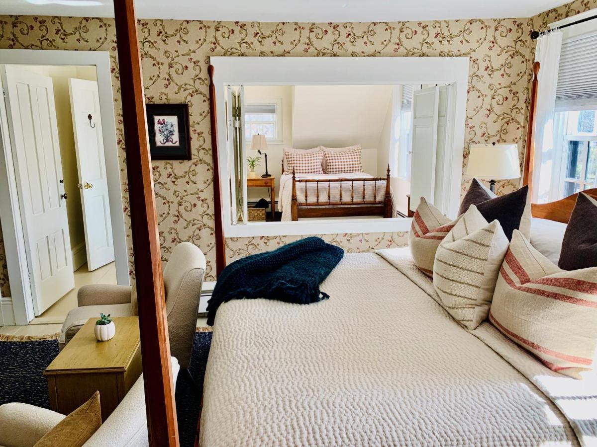 Bed and Breakfast Ashley Manor Барнстейбл Экстерьер фото