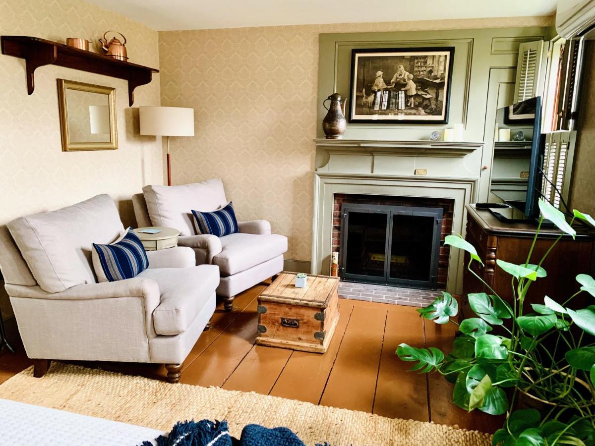 Bed and Breakfast Ashley Manor Барнстейбл Экстерьер фото